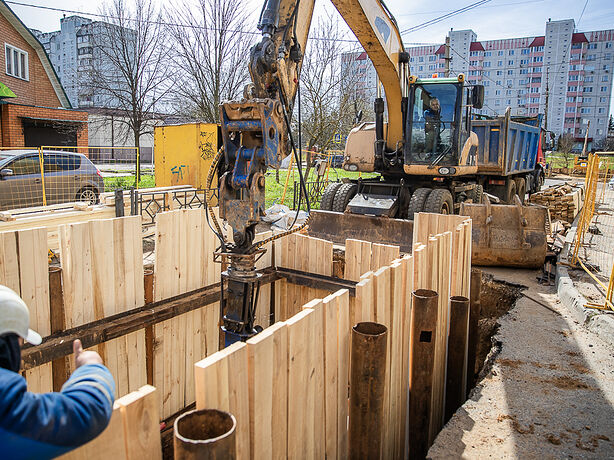 Реконструкция сетей водоотведения в Больших Вяземах завершится в мае 2026 года Реконструкция сетей водоотведения в Больших Вяземах завершится в мае 2026 года